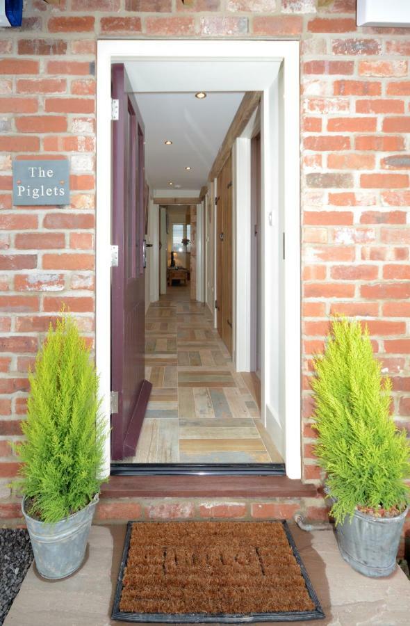 The Piglets Vila York Exterior foto